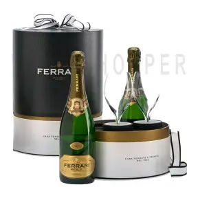 Игристое вино Ferrari Brut Set of 2 bottles with two glasses 0.75 л