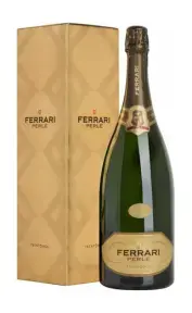 Игристое вино Ferrari Perle Brut Trento DOC gift box 0.75 л