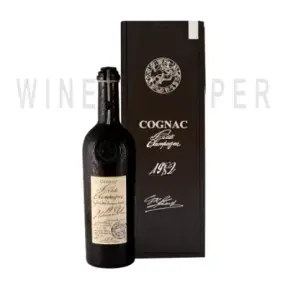 Коньяк Lheraud Cognac Petite Champagne wooden box 1982 0.7 л