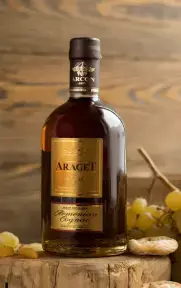 Коньяк Araget Aged 5 years 0.5 л