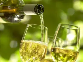 Вино Orlovskiy Vinnyy Zavod Chardonnay 0.7 л