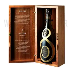 Игристое вино Franciacorta DOCG Riserva Franco Zilliani 80°Brut in wooden box 1.5 л