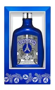 Текила Revolucion Blanco in gift box 0.7 л