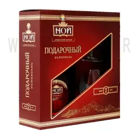 Коньяк NOY Podarochnyj 7 y.o. Armenian Brandy EKVVK Ararat in gift box with 2 glasses 0.5 л