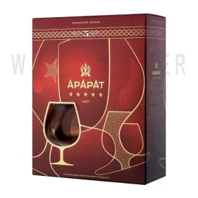 Коньяк Арарат 5 звезд, в подарочной коробке с бокалом, 0.7 л