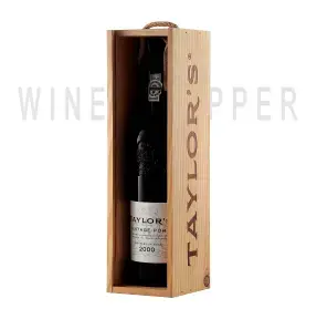 Портвейн Taylor's Vintage Port, 2000, wooden box 2000 0.75 л