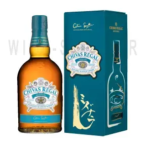Виски Chivas Regal Mizunara, gift box 0.7 л