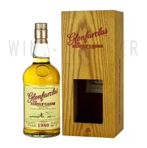 Виски Glenfarclas 1980 Family Casks (47,8%), wooden box 0.7 л