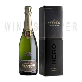 Игристое вино Ferrari, Perle Nero, Trento DOC, 2010, gift box 2010 0.75 л