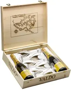 Игристое вино Valdo Marca Oro Prosecco di Valdobbiadene Superiore DOCG, wooden box for 2 bottles and 6 glasses, 0.75 л