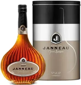 Арманьяк Janneau VSOP in metal box, 0.7 л