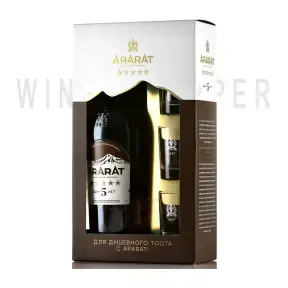 Коньяк Ararat 5 years in a gift box 3 stacks 0.7 л