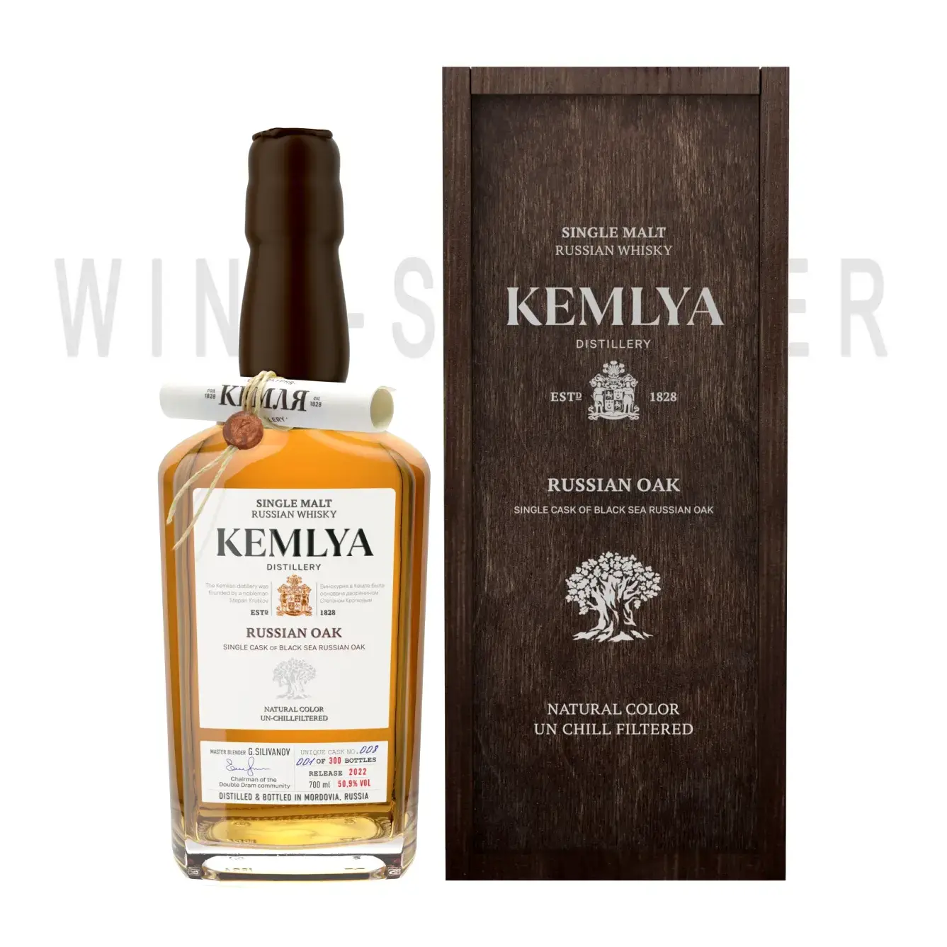 Виски Kemlya Russian Oak wooden box 0.7 л