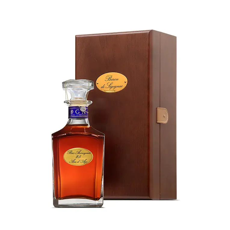 Арманьяк Baron de Sigognac 25 ans d'age, carafe wooden box, 0.7 л