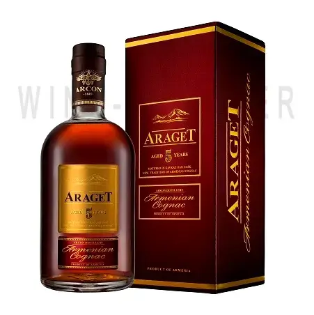 Коньяк Araget 5 years old gift box 0.5 л