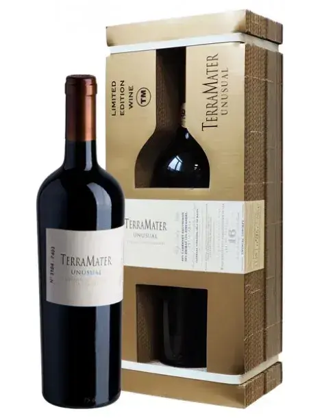 Вино TerraMater Unusual Cabernet Shiraz Zinfandel, gift box, 2019, 0.75 л