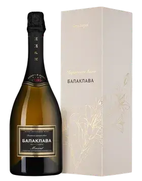 Игристое вино Балаклава Мускат в подарочной упаковке 0.75 л