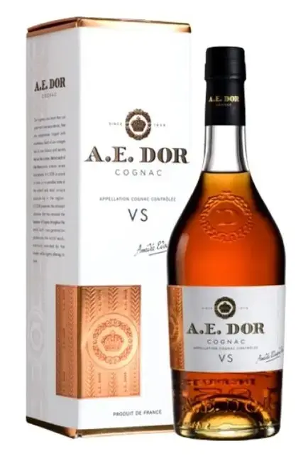 Коньяк A E DOR VS Selection in gift box 0.7 л