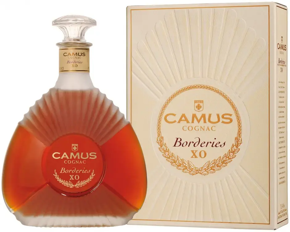 Коньяк Camus XO Borderies, gift box 0.7 л
