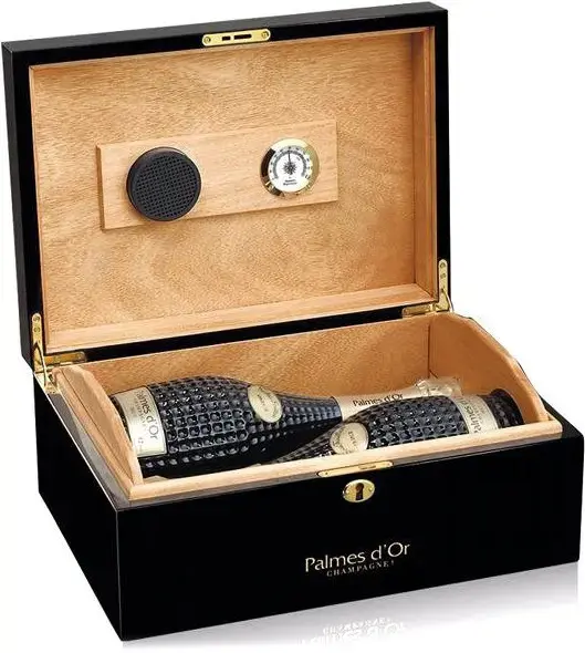 Шампанское Nicolas Feuillatte Palmes D'Or Brut 2 bottles, wooden box Champagne AOC 2004 0.75 л