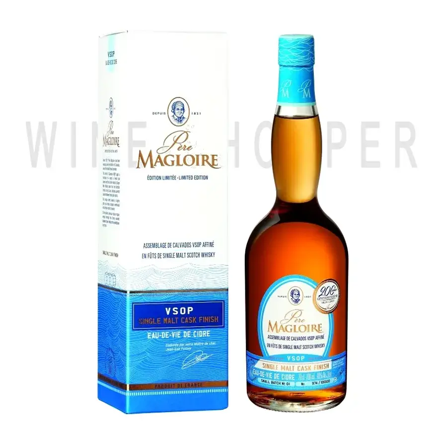 Кальвадос Pere Magloire VSOP Single Malt Cask Finish in gift box 0.7 л