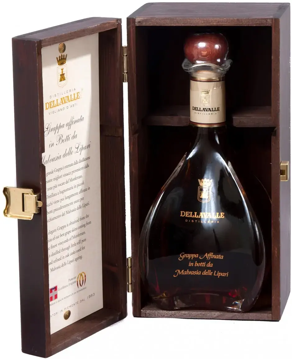 Граппа Grappa Affinata in botti da Malvasia delle Lipari gift box 2004 0.7 л