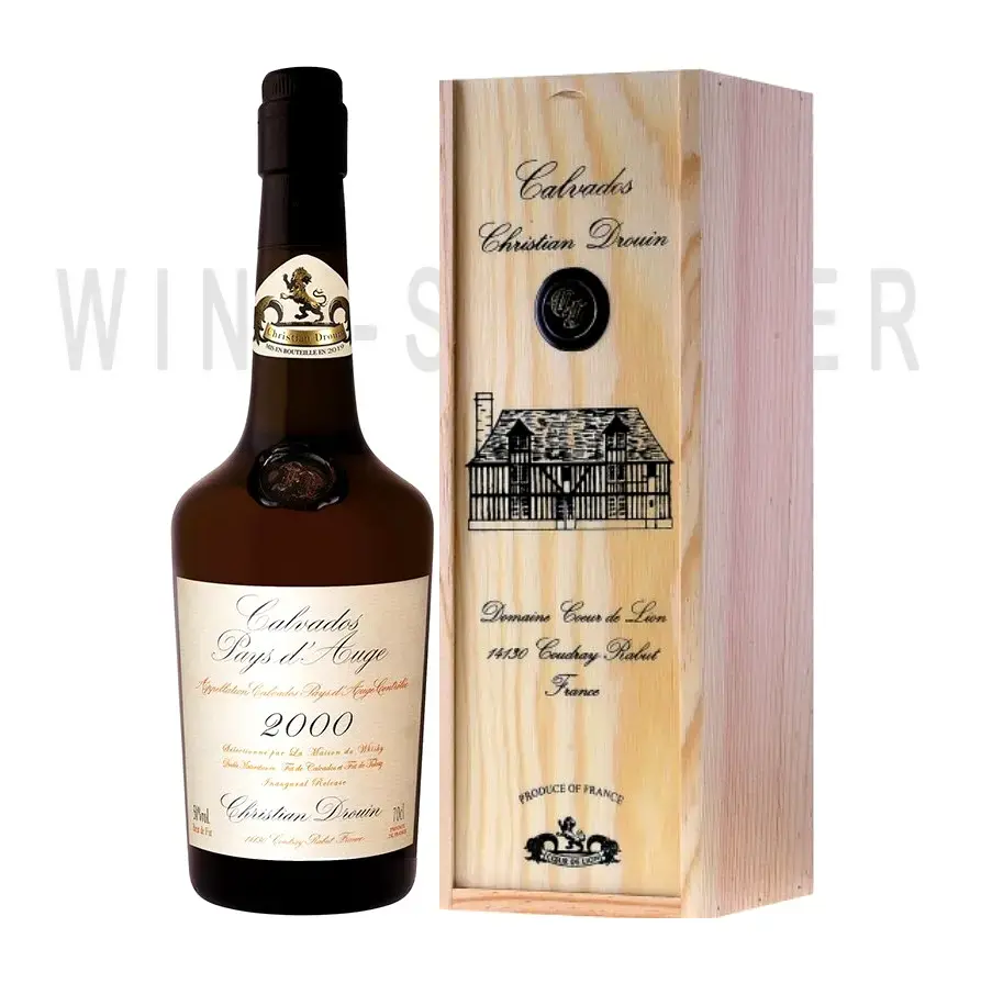 Кальвадос Coeur de Lion Calvados Pays d'Auge 2000 wooden box 0.7 л
