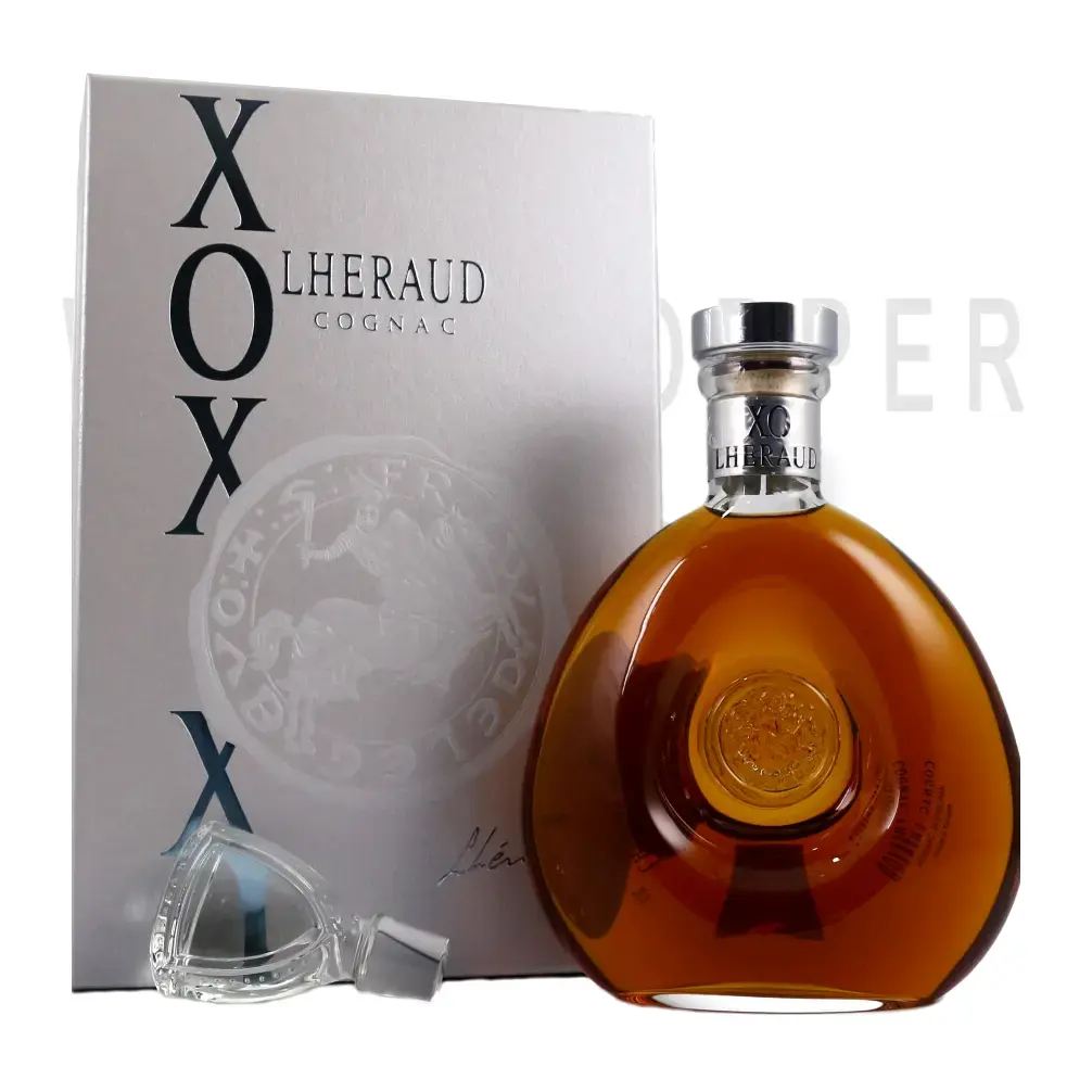 Коньяк Lheraud XO Charles VII gift box 0.7 л