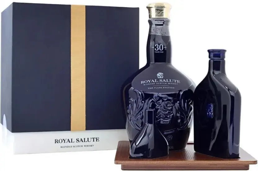 Виски Chivas Regal Royal Salute Flask Edition 30 Y.O. 0.7 л