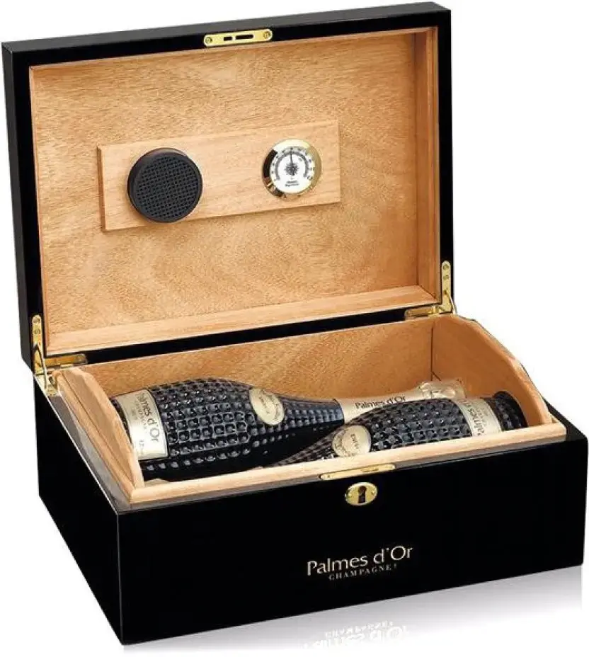 Шампанское Nicolas Feuillatte Palmes D'Or Brut 2 bottles, wooden box Champagne AOC 2004 0.75 л