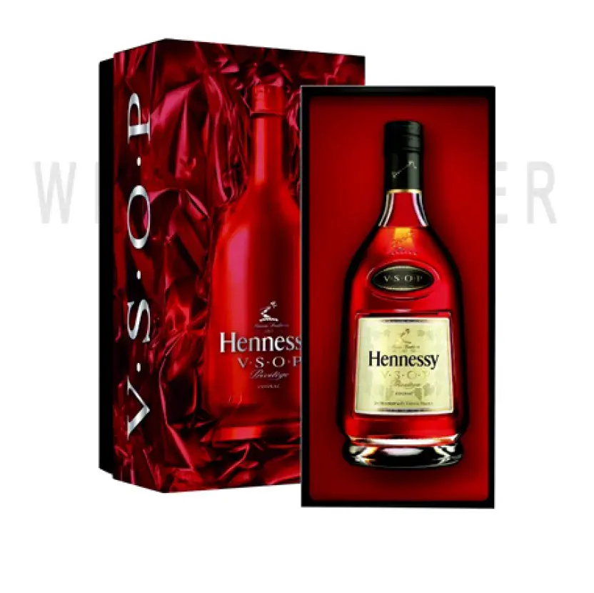 Коньяк Hennessy VSOP, gift box End of Year 2020, 0.7 л